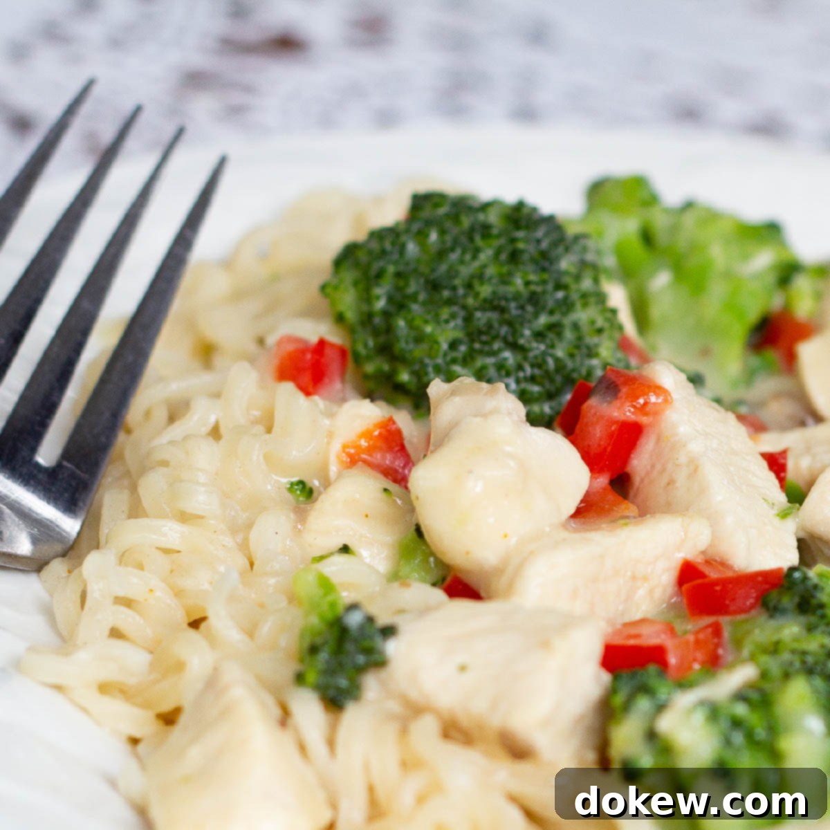 Velvety Chicken and Broccoli Ramen 1 featured 19057