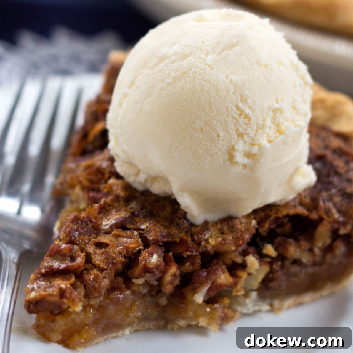 Classic Homemade Pecan Pie 1 featured 21925
