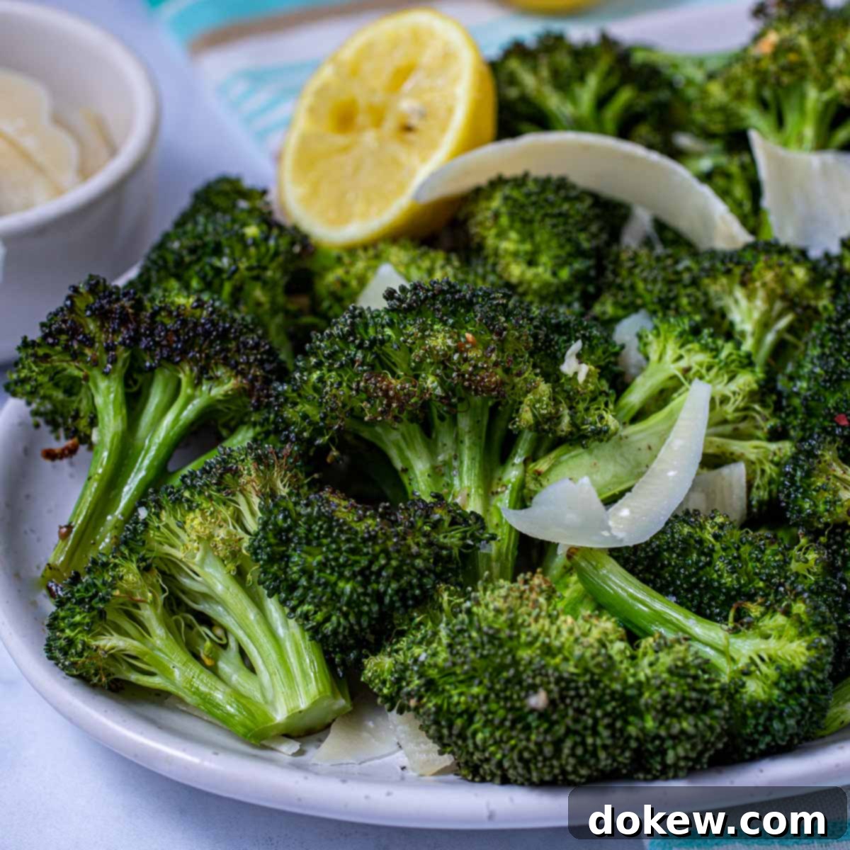 Crispy Garlic Roasted Broccoli 1 featured 30207