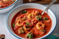 Effortless 15-Minute Tomato Spinach Tortellini Delight