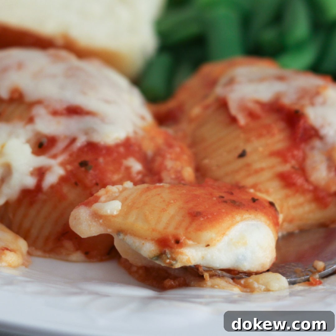 Cheesy Baked Stuffed Shells 1 featured 5757